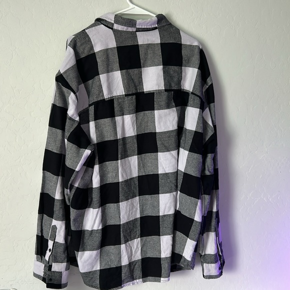 Black and white button up polo - Picture 2 of 3